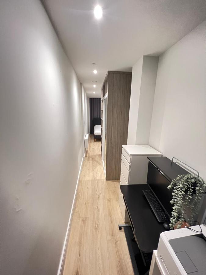 London Heathrow Airport Apartment Voyager House Terminal 12345 - Ev Electric And Parking Available Хилингдън Екстериор снимка