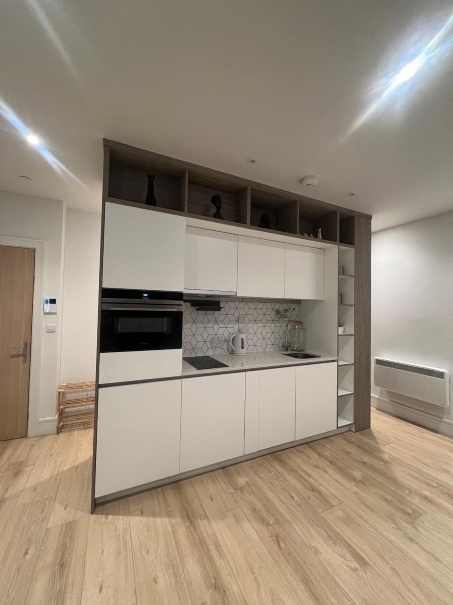London Heathrow Airport Apartment Voyager House Terminal 12345 - Ev Electric And Parking Available Хилингдън Екстериор снимка
